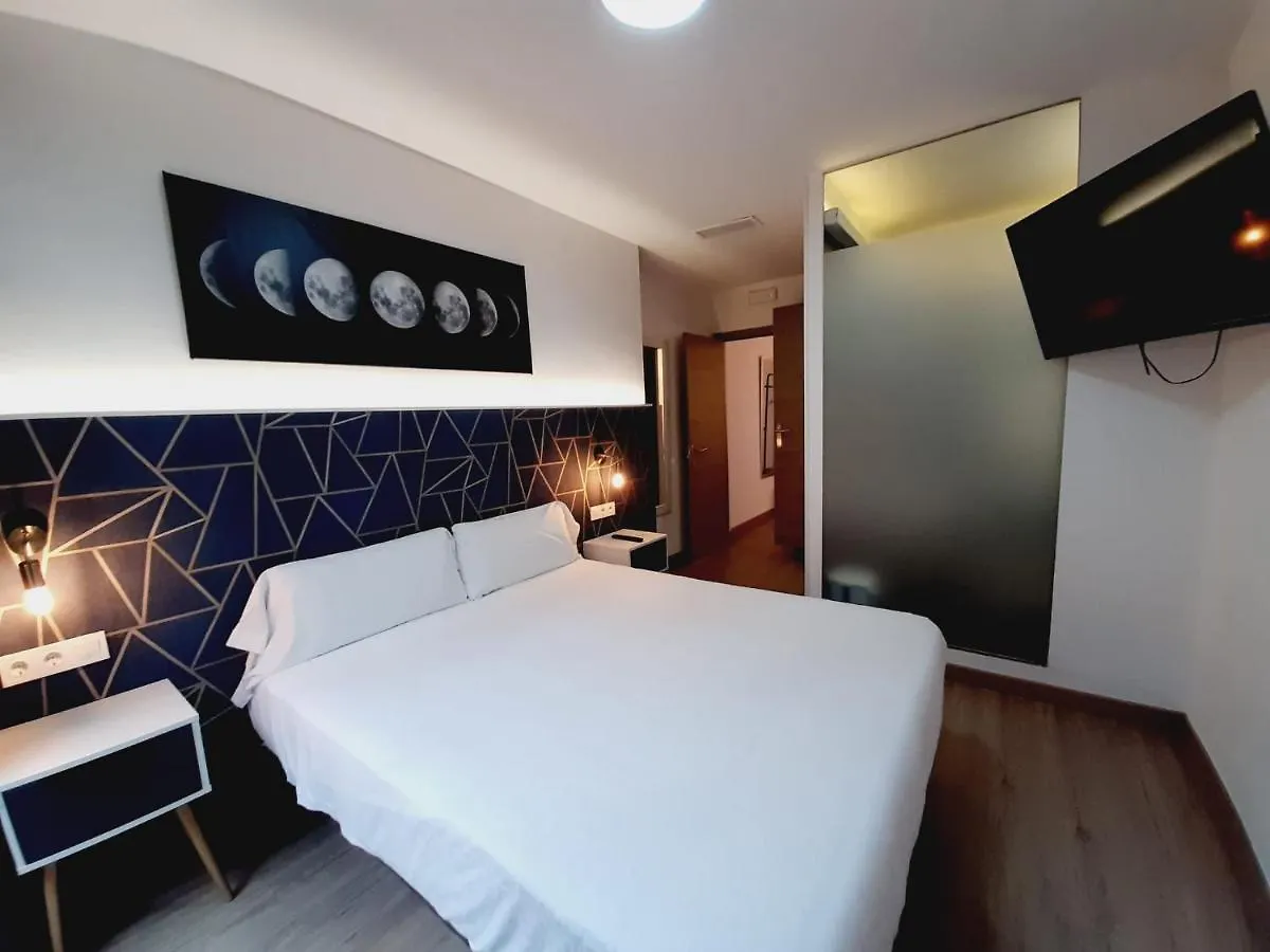 Hostal Laia By Gaiarooms Barcelona 0*,