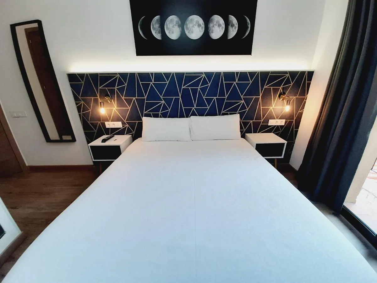 Pensión Hostal Laia By Gaiarooms Barcelona